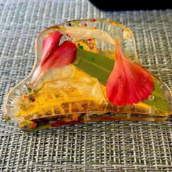 sweet reflex Accessories - XMAS Handmade Pressed Flower Holiday Claw Hair Clip Mound Top